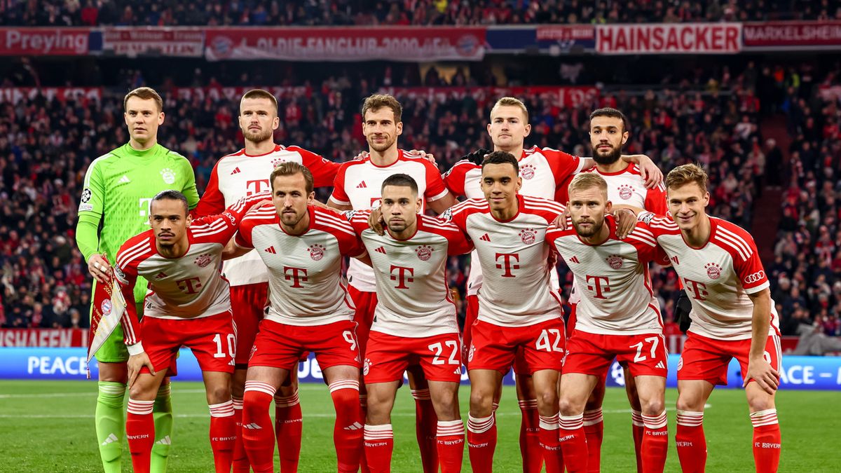 PAP/EPA / ANNA SZILAGYI / Na zdjęciu: Piłkarze Bayernu Monachium