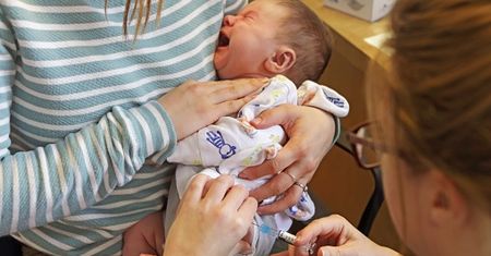 Szczepionka na koronawirusa nie dla dzieci? Eksperci zaniepokojeni