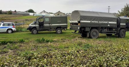 Poszedł na grzyby. Znalazł to, zamarł, a potem wezwał służby