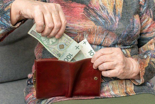 Tyle dostaniesz 14. emerytury w 2025 roku! Zobacz kiedy otrzymasz przelew. Tabela netto