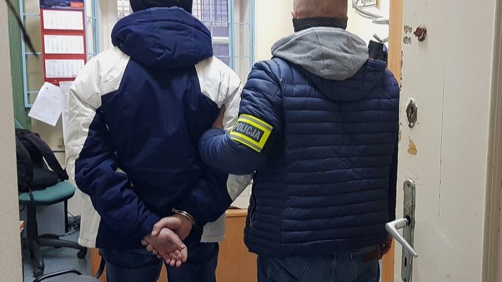 Dwóch Ukraińców okradli bankomat metodą "Black box".