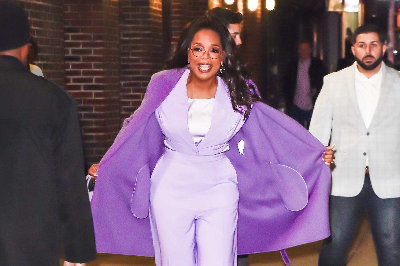 Oprah Winfrey's dramatic weight loss secret. Star confesses to using diet drugs