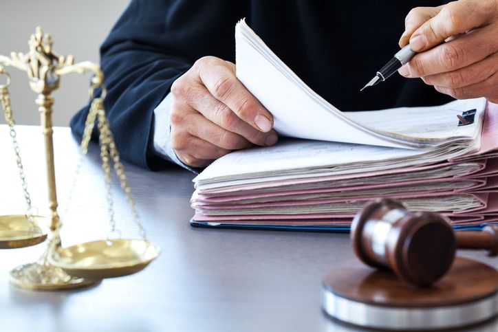 We Włocławku radca prawny znajdzie pracę w sektorze publicznym