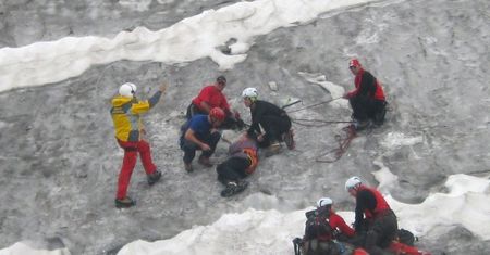 Austria: Przeżył tydzień w szczelinie lodowca
