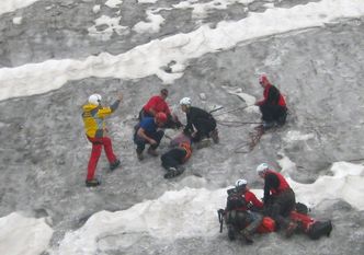 Austria: Przeżył tydzień w szczelinie lodowca