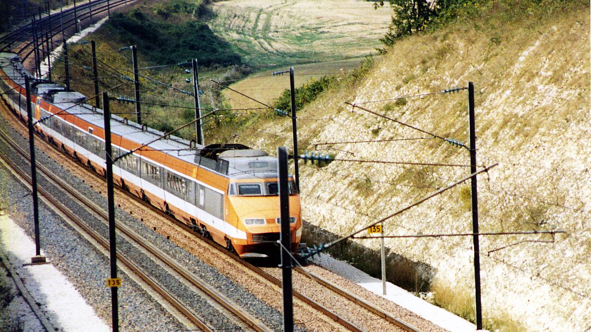 Pierwszy pociąg TGV po 40 latach wysłany na emeryturę. W Polsce wciąż marzymy o takich prędkościach 1