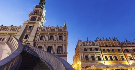 Pogoda w Zamościu. Prognoza na czwartek 1 stycznia. Mróz rano, od popołudnia przejaśnienia i silniejszy wiatr wieczorem