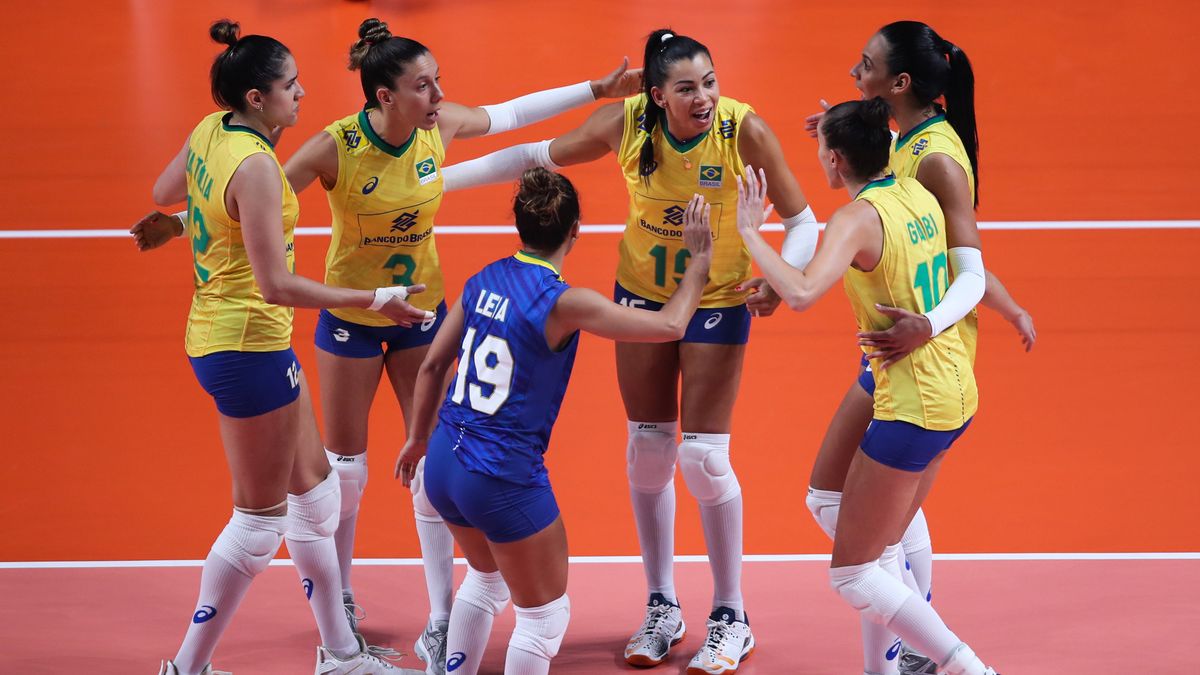 Zdjęcie okładkowe artykułu: Materiały prasowe / FIVB / Na zdjęciu: reprezentacja Brazylii siatkarek