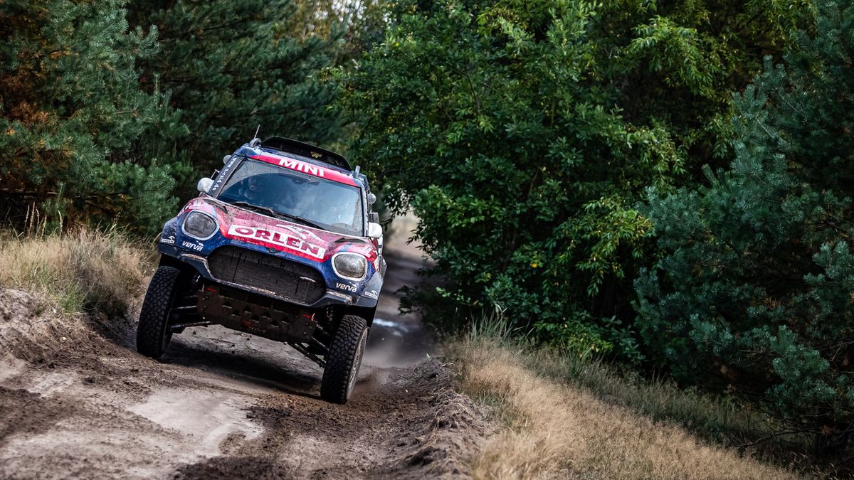 Materiały prasowe / Baja Poland / Na zdjęciu: Jakub Przygoński za kierownicą Mini