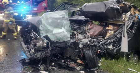 Koszmarny wypadek o świcie. Jedna osoba nie żyje, są ranni