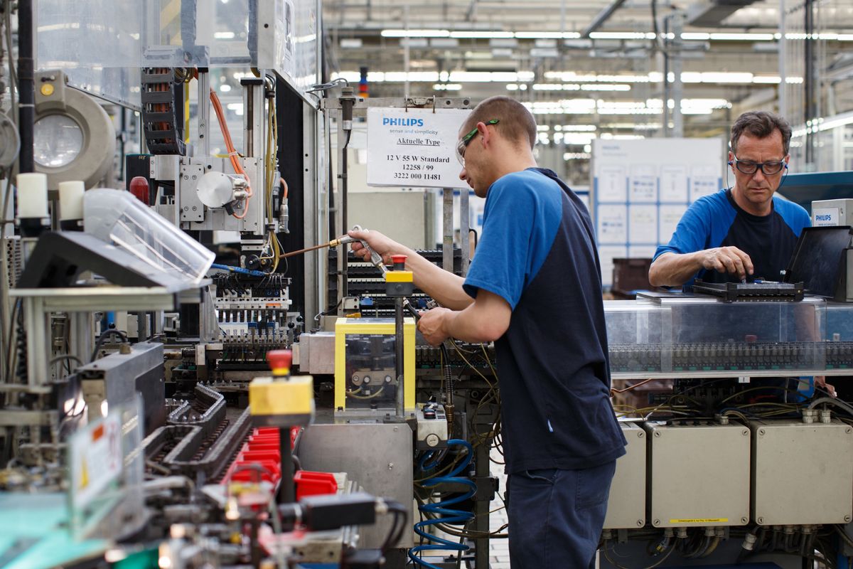 Philips chce zwolnić cztery tysiące pracowników. Na zdjęciu jedna z fabryk koncernu w niemieckim Akwizgranie