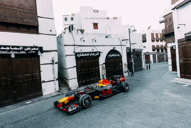 Obrazków przedstawiających nieco gorsze oblicze Dżuddy kibice nie zobaczyli (fot. Red Bull)