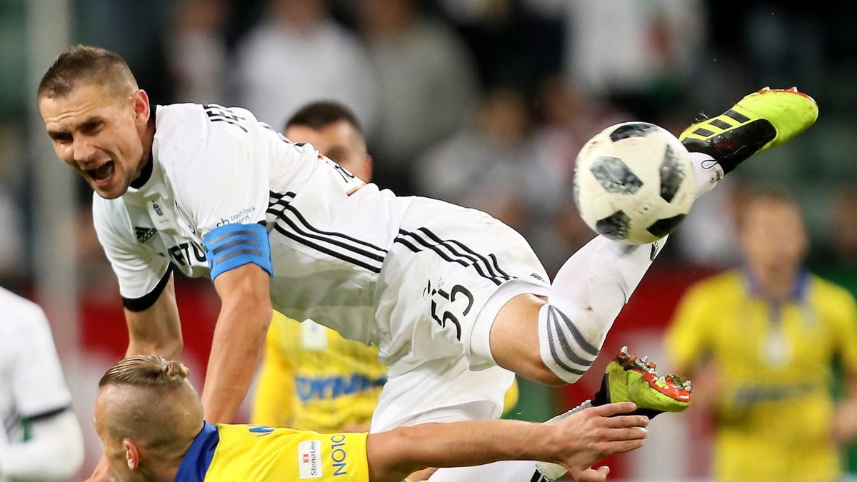 PAP / Leszek Szymański / Na zdjęciu: Mecz Legia - Arka 