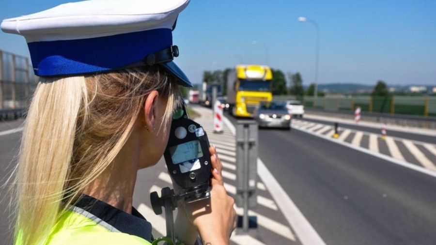 POLSKA DROGÓWKA, PODCZAS KONTROLI, MA KORZYSTAĆ Z NIEDOZWOLONEGO TRYBU 