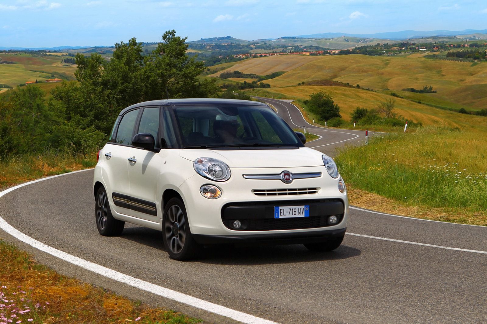 Fiat 500L - obszerna galeria zdjęć 7