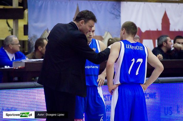Tomasz Jankowski niezadowolony był z postawy swoich zawodników w ostatnich minutach meczu ze Stelmetem