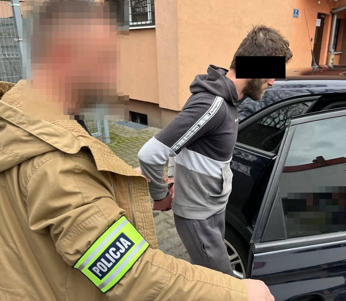 Okradł 2 krotnie sklep spożywczy w Puławach