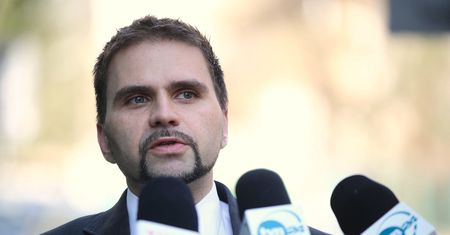 Koronawirus w Polsce. To on pracuje nad polskim lekiem na Covid-19. "Mówimy o przyszłym sezonie"