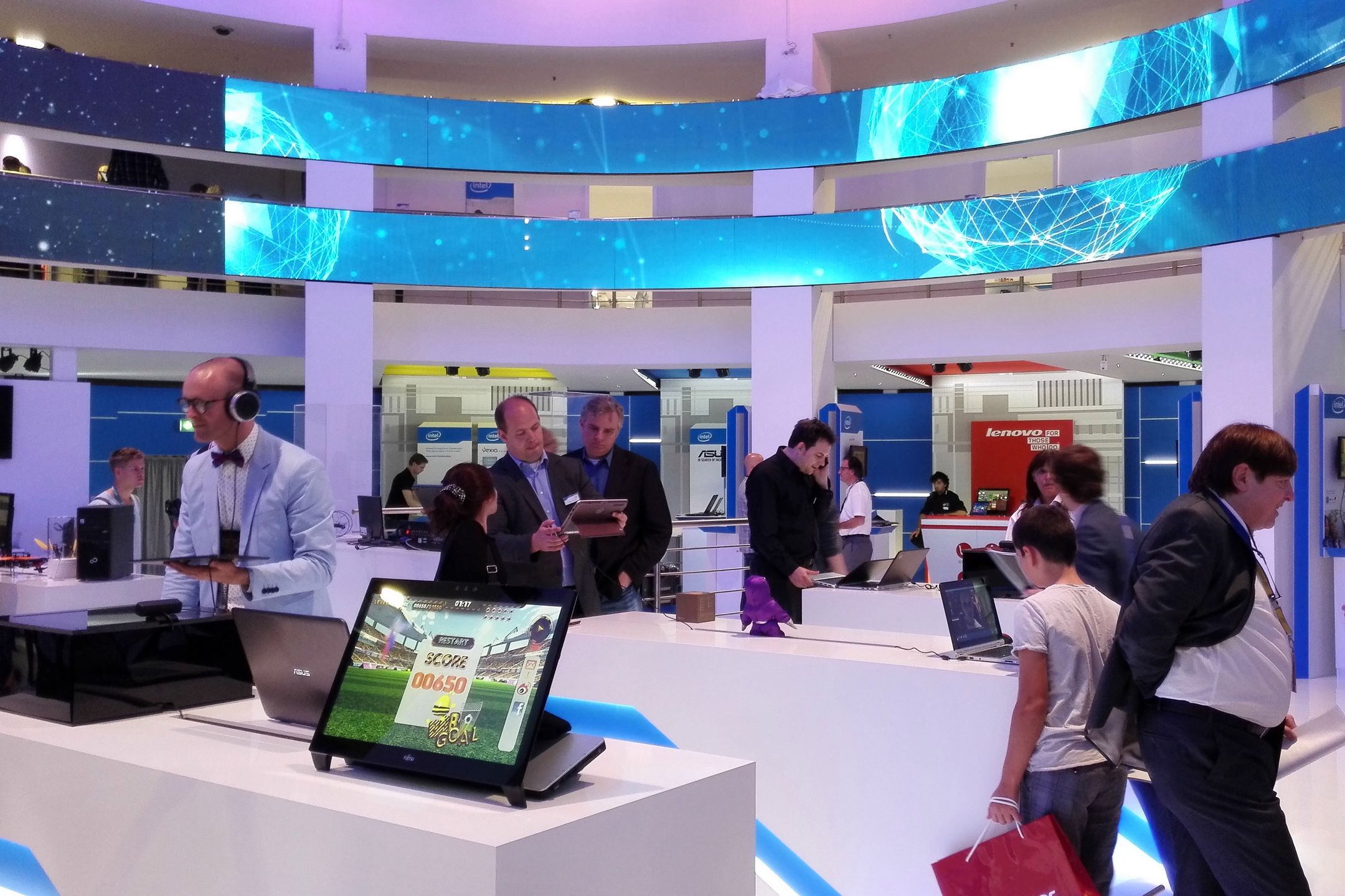 Wciąż stoisko Intela na IFA 2014