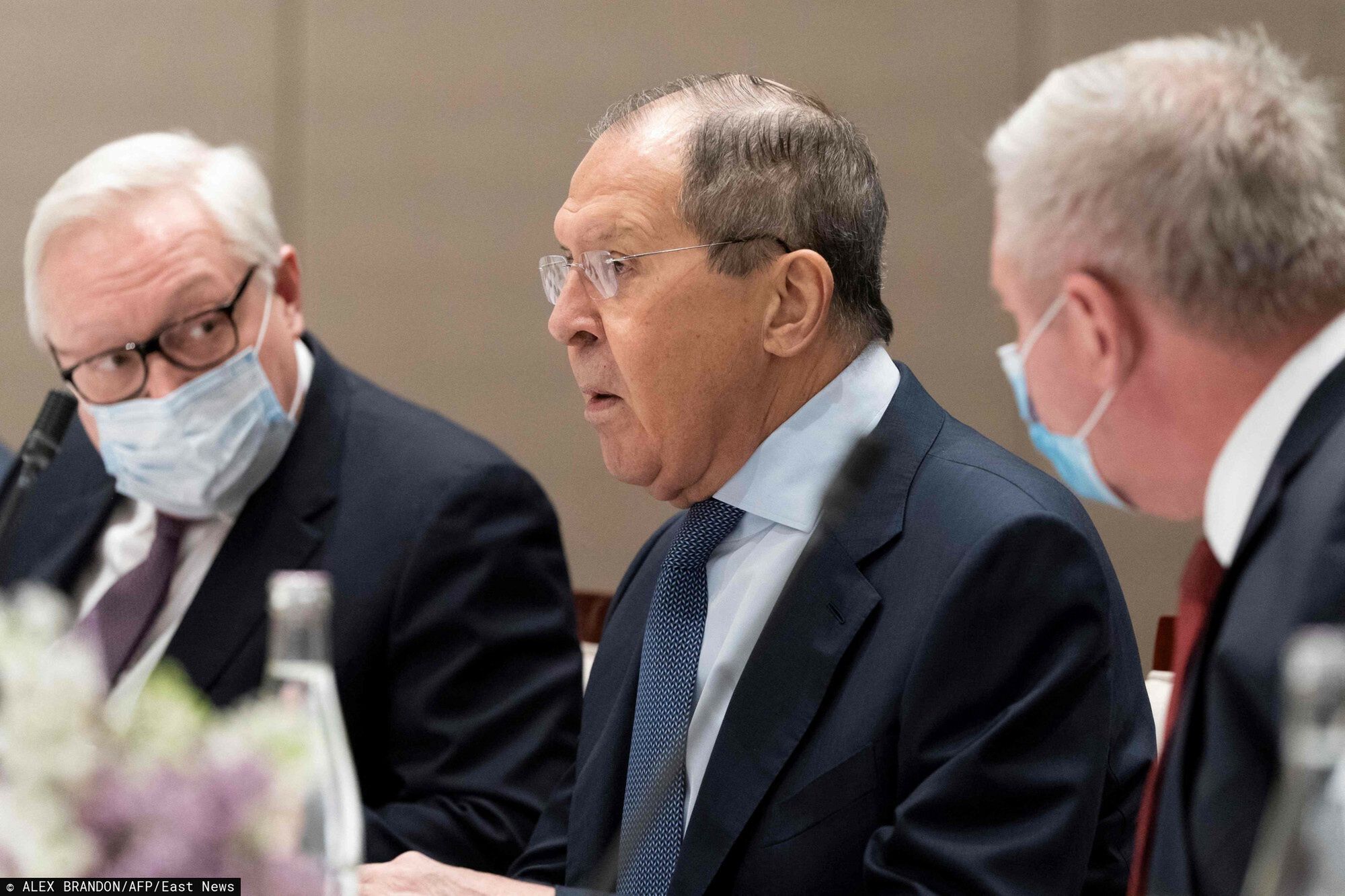 Temporary
Russian Foreign Minister Sergey Lavrov and Russian Deputy Foreign Minister Sergei Ryabkov (L) arrive for a meeting with US Secretary of State on January 21, 2022, in Geneva, Switzerland. - Washington and Moscow's top diplomats met in Geneva for high-stakes talks on Ukraine, but with little hope of a breakthrough that would ease fears of a Russian invasion. The talks between Blinken and Lavrov come just 11 days after their deputies met in Geneva and agreed to preserve dialogue amid Russia's build-up of tens of thousands of troops on Ukraine's border. (Photo by Alex Brandon / POOL / AFP)
ALEX BRANDON