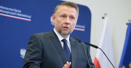 Nocne alarmy na Lubelszczyźnie. Szef MSWiA: to najszybszy sposób