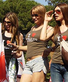 Tęczowa parada gejów i lesbijek w Rzymie