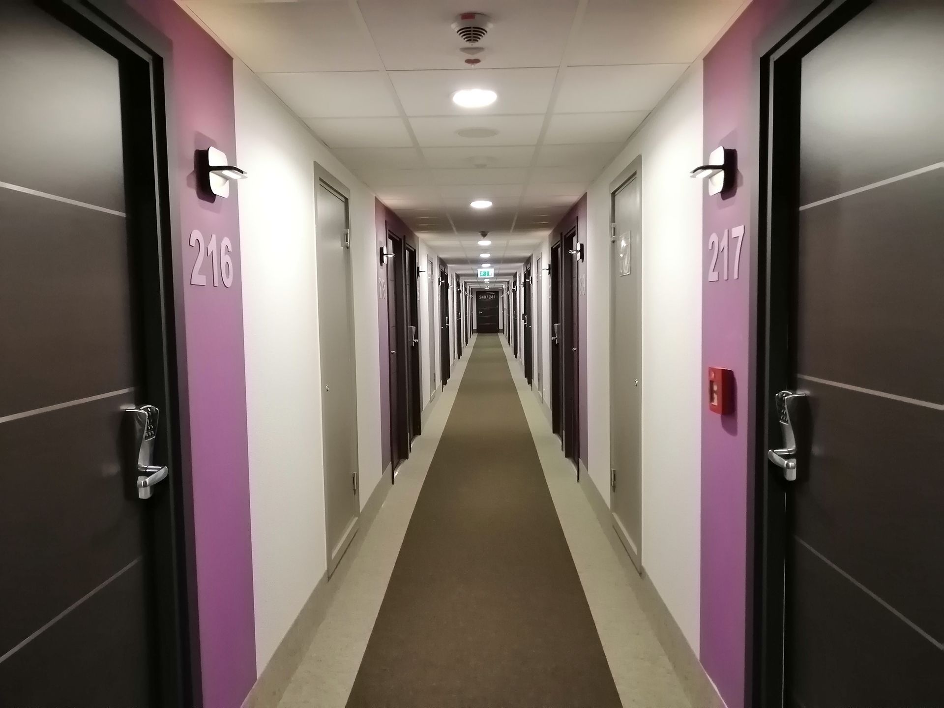 Honor 20 Lite oficjalnie. Nowy smartfon już w Polsce 24