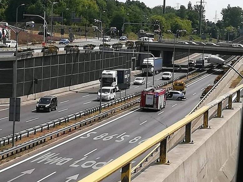 Wypadek w Katowicach. Tunel w stroną Katowic zamknięty ...