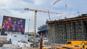 Dzieje się na stadionie Camp Nou w Barcelonie. Powrót raz bliżej