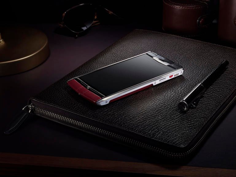 Vertu Signature Touch