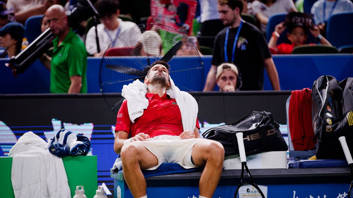 PAP/EPA / Alex Plavevski / Na zdjęciu: Novak Djoković