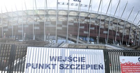 Warszawa. Do szczepień na Stadionie Narodowym nie ma już kolejek. Zmiana organizacji
