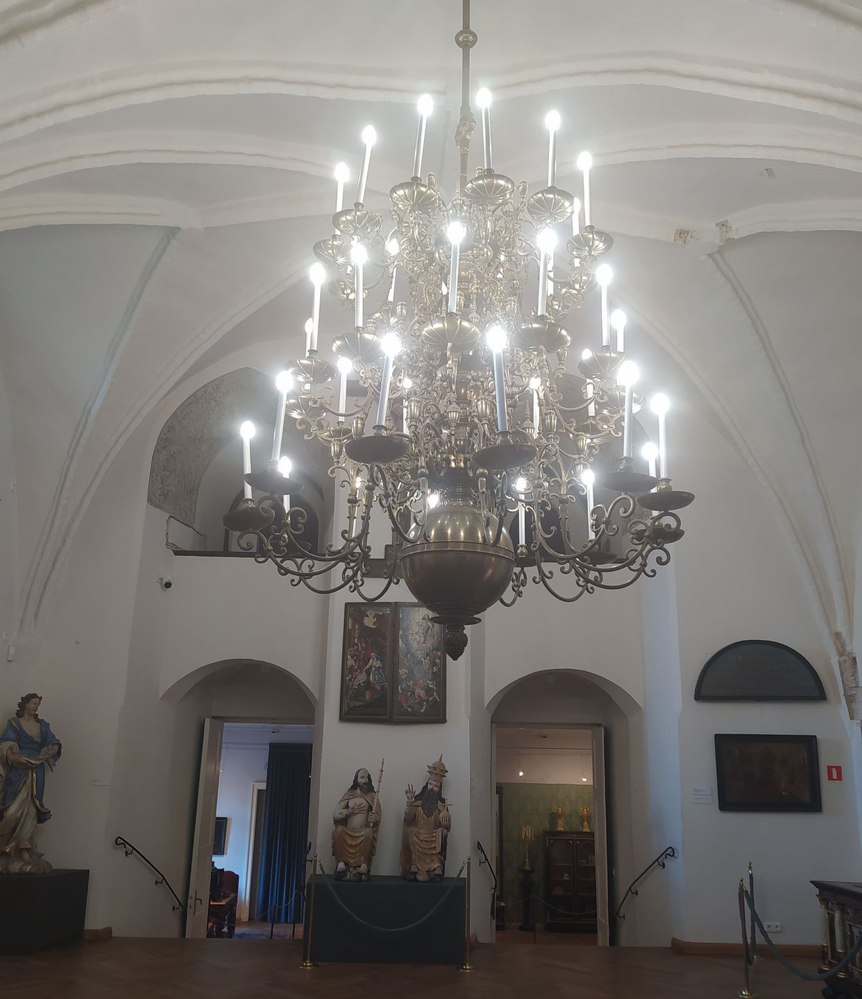 Żyrandole robią wrażenie