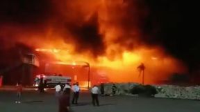 Ogromny pożar toru w Argentynie. Strażacy próbują ocalić obiekt [FOTO]