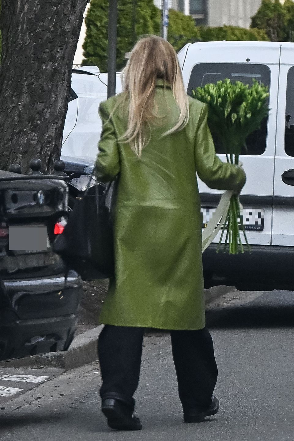 Wiosenna Monika Olejnik widziana na mieście