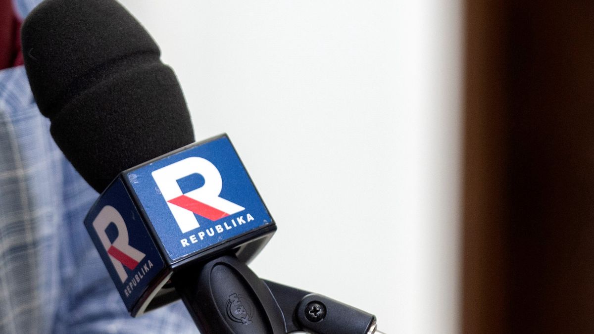 POSIEDZENIE SEJMU W WARSZAWIE
11.08.2021 WARSZAWA SEJM
POSIEDZENIE SEJMU
N/Z MIKROFON KOSTKA DZIENNIKARSKA TELEWIZJA TV REPUBLIKA 
FOT GRZEGORZ KRZYZEWSKI / FOTONEWS,Image: 626726128, License: Rights-managed, Restrictions: , Model Release: no, Credit line: GRZEGORZ KRZYZEWSKI / FotoNews / Forum
GRZEGORZ KRZYZEWSKI / FotoNews / Forum
POLITYKA, ZDJECIE, ILUSTRACYJNE, ILUSTRACJA, ILUSTRANT