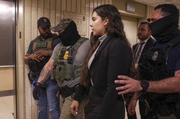 Migranci w USA przerażeni. Nie wiedzą, gdzie zostaną deportowani