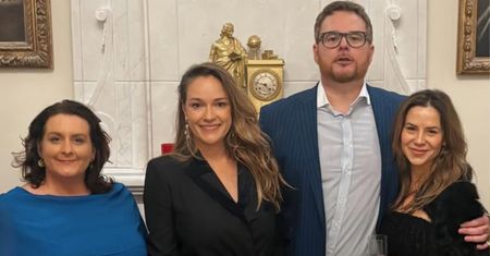 Żona Jana Lubomirskiego w błękicie na spotkaniu z Bachledą‑Curuś i Lesz. Ależ się wystroiła