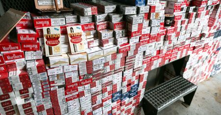 Niemcy. Polacy skazani za nielegalną produkcję papierosów