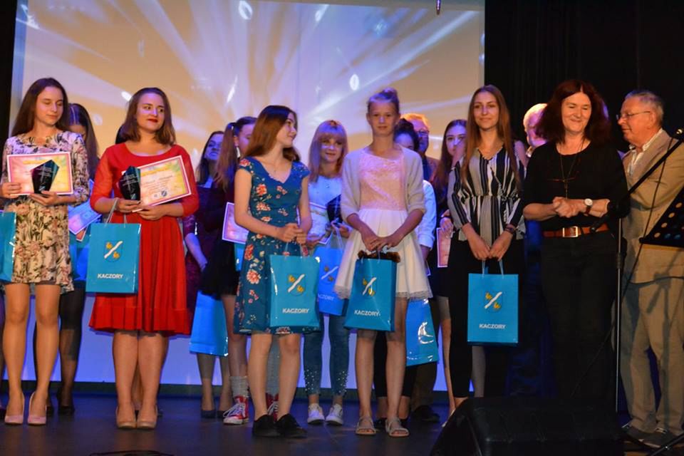 Przyszłe gwiazdy estrady w Kaczorach