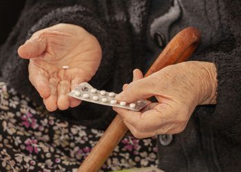 Popularny lek na cukrzycę może wpływać na tempo starzenia. Ryzyko zgonu mniejsze o 30 proc.