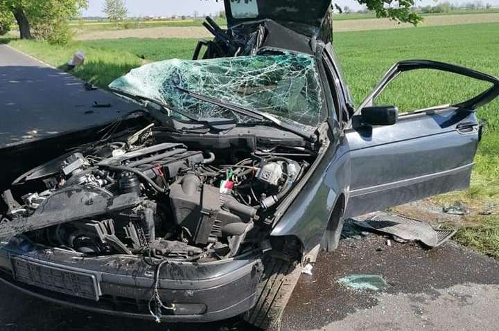 Wypadek BMW pod Jarocinem