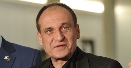 Kukiz: "DWIE PACZKI PAPIEROSÓW DZIENNIE, napoje energetyczne, polityka"