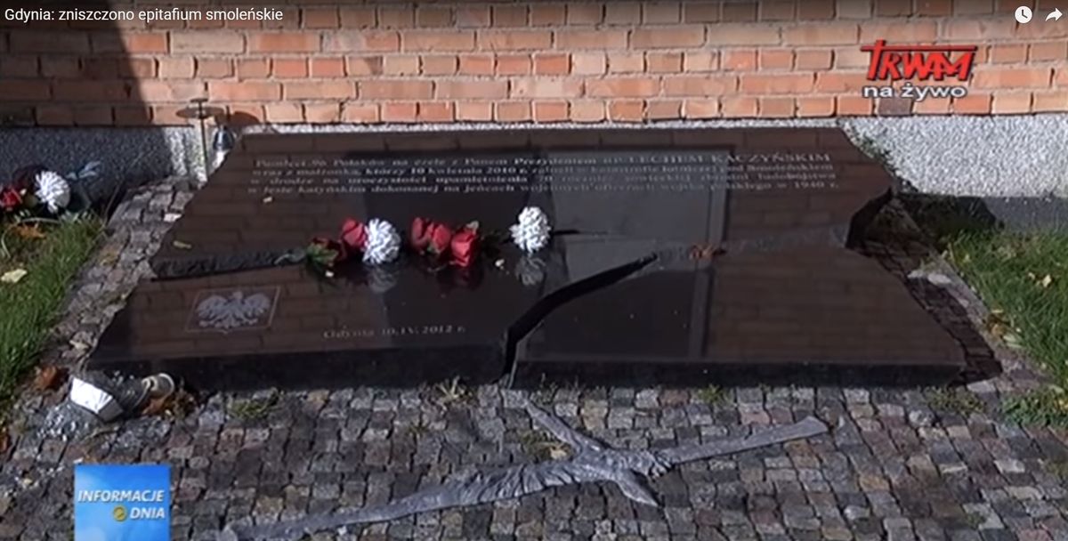 Zatrzymano mężczyznę, który zniszczył epitafium smoleńskie w Gdyni. To 20-latek