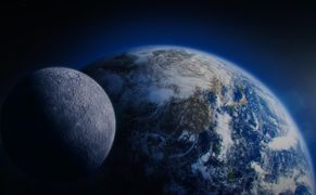 Planete+ HD Poza ciemną stronę Księżyca