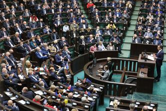 Sejm zdecydował w sprawie pomocy samorządom. Posłowie przyjęli część poprawek Senatu