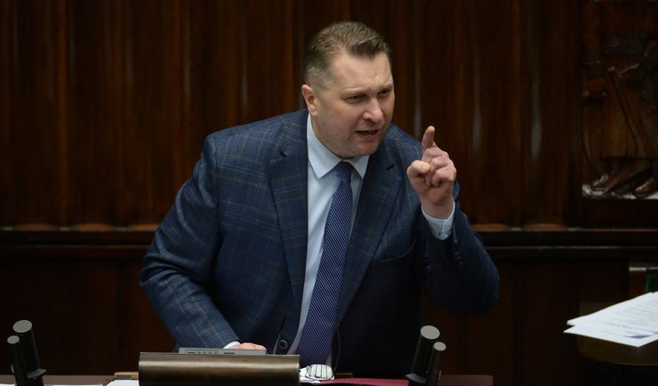 Złota wieś Przemysława Czarnka. Szkoła dostała 15 mln zł, kieruje nią szwagier ministra