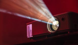 Popularne projektory laserowe do 5 tys. zł. Dlaczego warto je wybrać?