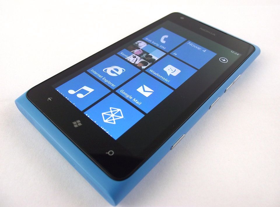 Nokia Lumia 900 - szkoda, że tak późno... [test] 2