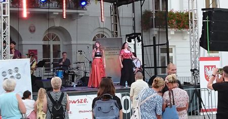 Karolina Lizer i Folk Orkiestra wystąpili w ramach Vistula Folk Festival 2022. Zobacz jak było!